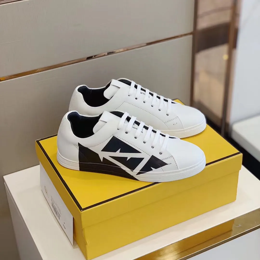 ¥420 Sun]FENDI Classic comfort for men, this sophisticated sneaker is handcrafted from soft calfskin. Mesh inner surface, ultra-light rubber material and rough outsole. This unique thin style is suitable for the casual and exquisite sensibility of this season. It is comfortable and natural on the feet. It is an everyday style for casual travel in autumn and winter! 38/45